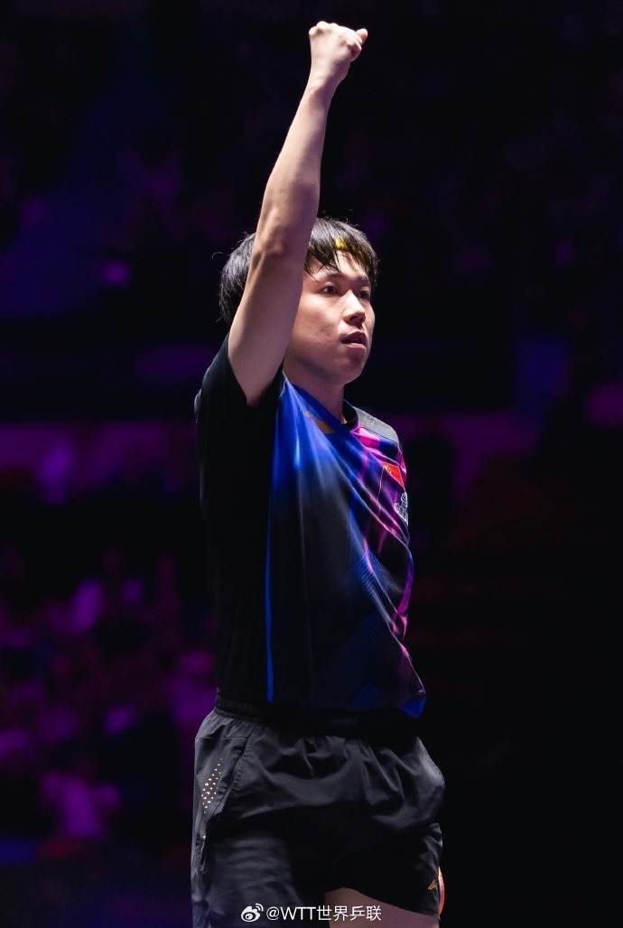 色连衣裙的, 王楚钦跟随, ILcwe 色连衣裙的, 王楚钦跟随, ILcwe